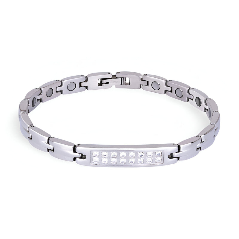 Bracelet magnétique en acier titane argenté pour femme, design maille rectangulaire avec aimants visibles.