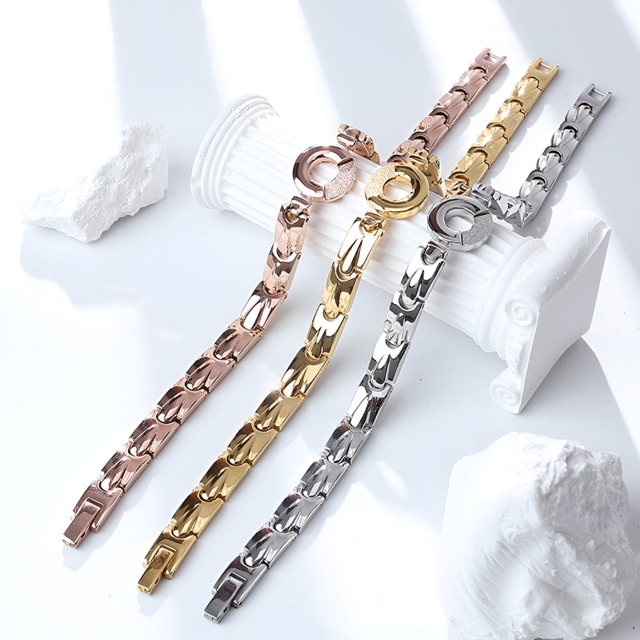 Bracelet magnétique, en titane, pour femme, modèle Solveig - La Boutique du Bracelet