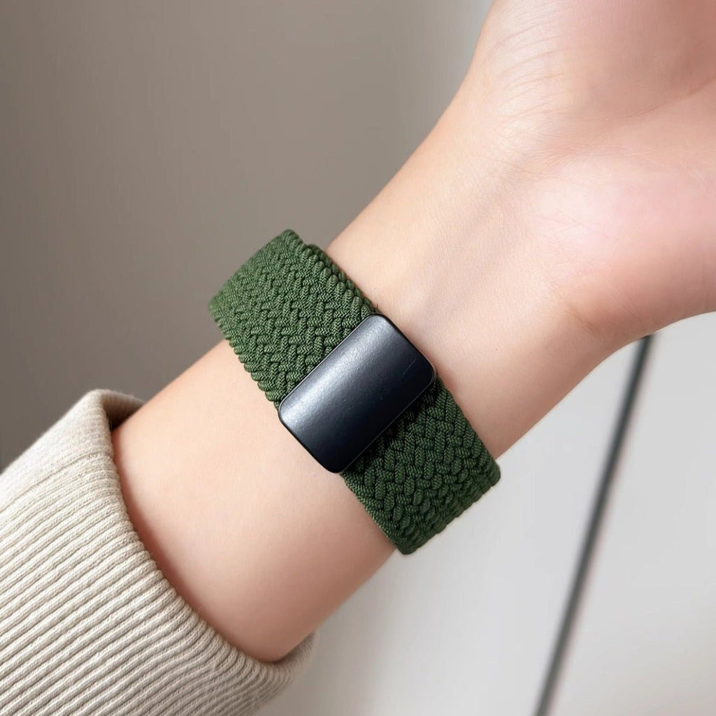 Bracelet magnétique vert foncé en nylon tressé pour Huawei Watch avec fermoir noir mat.