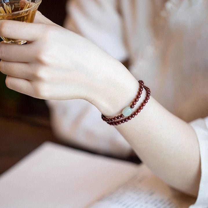 Tibetan Mala Bracelet in Sandalwood, Natural Jade Stone, Zen Elastic Jewelry for Meditation, Daily Wellness Accessory, model Nawang