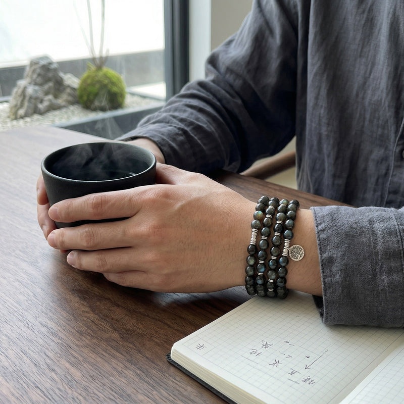 Bracelet mala tibétain en labradorite véritable, perles naturelles de méditation, bijou spirituel pour l'équilibre, talisman protecteur aux reflets bleutés, modèle Dawa