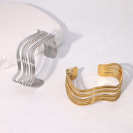 Bracelet manchette doré, effet ondulé multi - rangs, en acier inoxydable, modèle Rhyssa - La Boutique du Bracelet