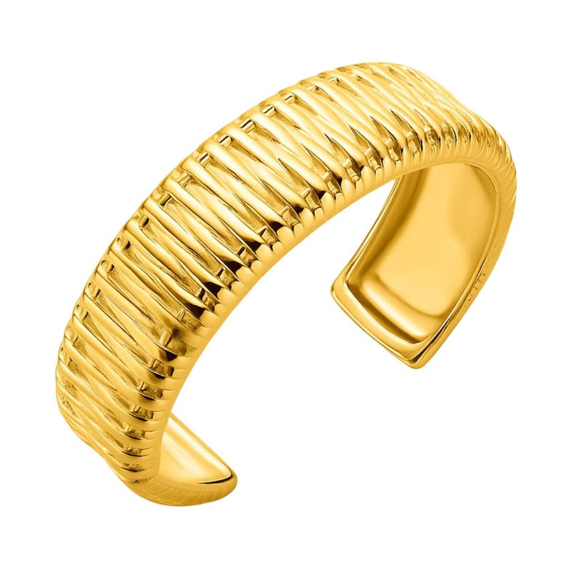 Bracelet manchette doré en acier inoxydable à texture nervurée, design moderne et ouvert.