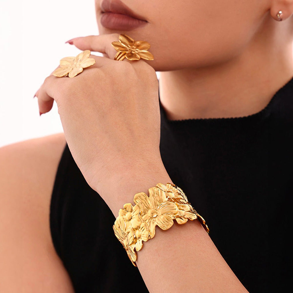 Bracelet manchette, en acier inoxydable, fleurs éclatantes, idéal été, modèle Hortense - La Boutique du Bracelet