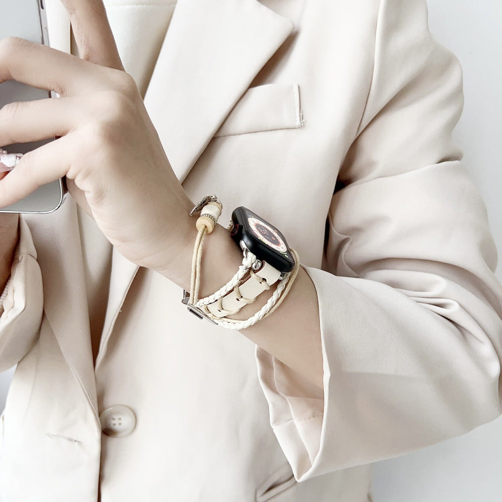 Bracelet montre Apple en simili tressé, bracelet multi rang avec bois et pendentif feuille, bracelet bohème chic pour Apple Watch, modèle Trossa