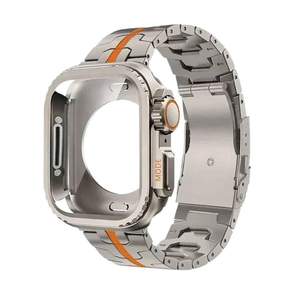 Bracelet montre Apple en titane gris avec maille moderne et ligne orange distinctive, boucle déployante robuste.