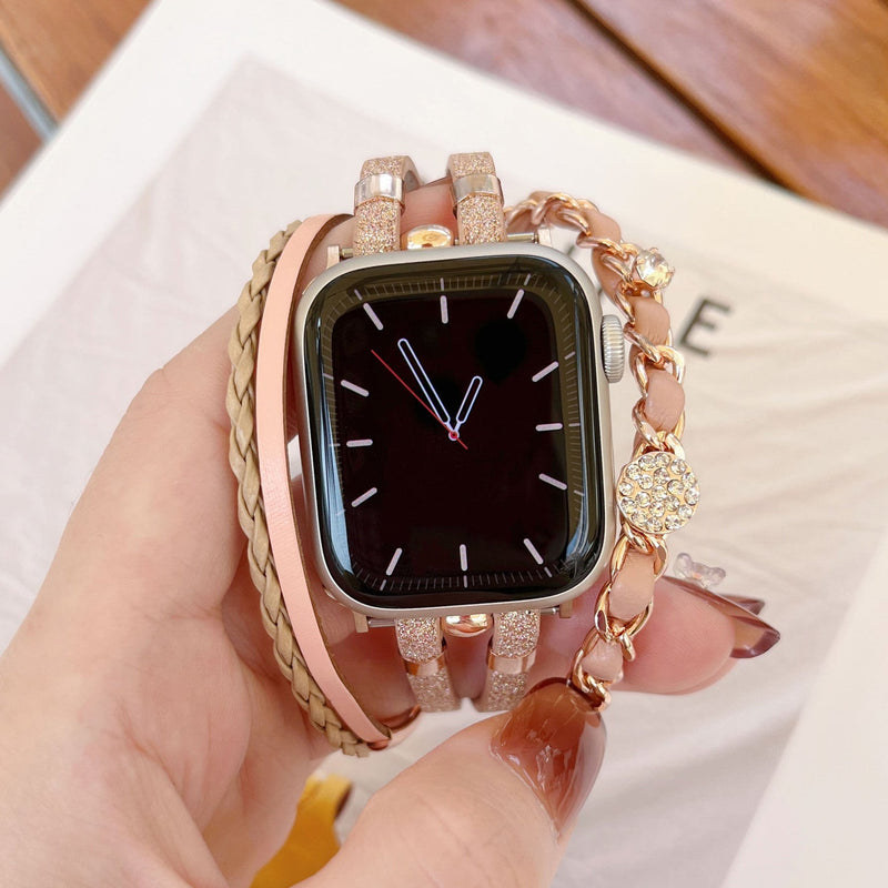 Bracelet montre Apple Watch femme simili tressé et chaîne dorée, bijou élégant avec strass et finitions brillantes, modèle Wixe
