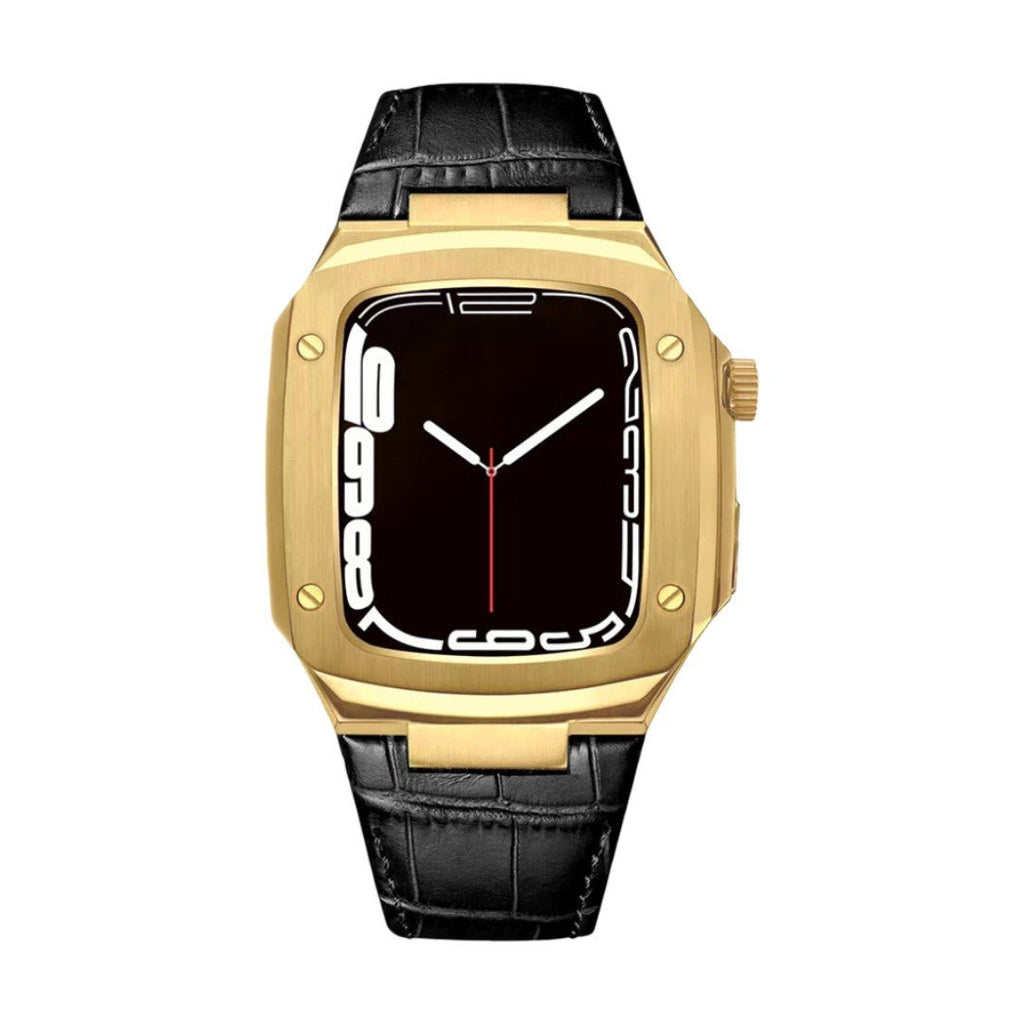 Montre Apple Watch avec bracelet en cuir noir texturé et coque dorée au design armure moderne.