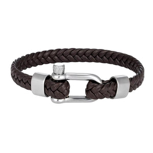 Bracelet homme en cuir marron tressé de 8 mm avec fermoir acier manille argenté au style moderne et audacieux.