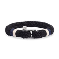 Bracelet homme noir en coton tressé avec mousqueton en acier inoxydable et détails blancs.