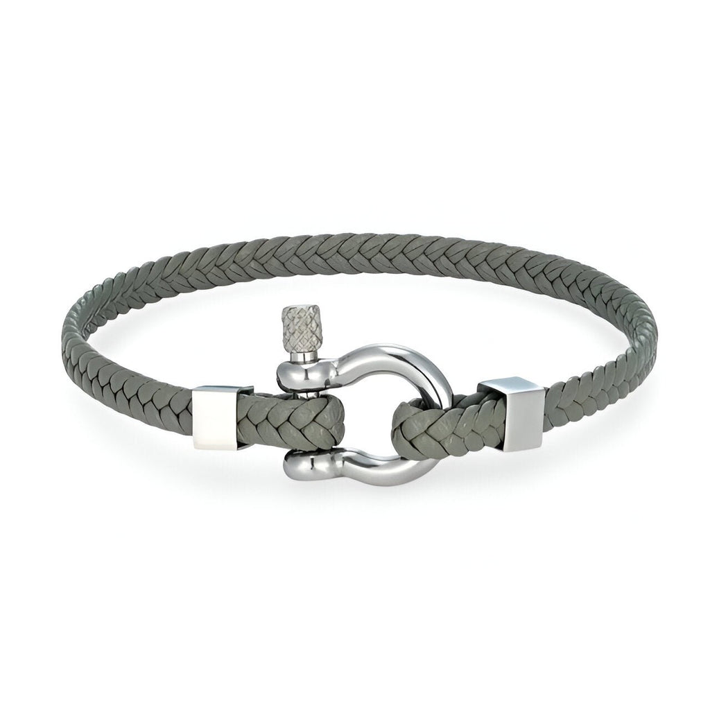Bracelet homme en cuir tressé gris avec fermoir mousqueton en acier inoxydable brillant.