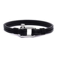 Bracelet homme en cuir noir avec mousqueton en acier inoxydable argenté, style épuré.