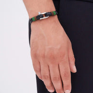 Bracelet mousqueton mixte en cuir noir, vert et marron avec fermoir en acier inoxydable noir mate.