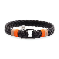 Bracelet homme en cuir noir tressé avec mousqueton acier inoxydable et détails orange.
