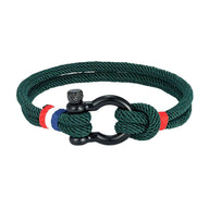 Bracelet homme en nylon vert avec fermoir mousqueton en acier noir et fil ciré tricolore bleu blanc rouge.