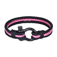 Bracelet triple cordon en nylon noir et rose avec mousqueton en acier inoxydable noir.