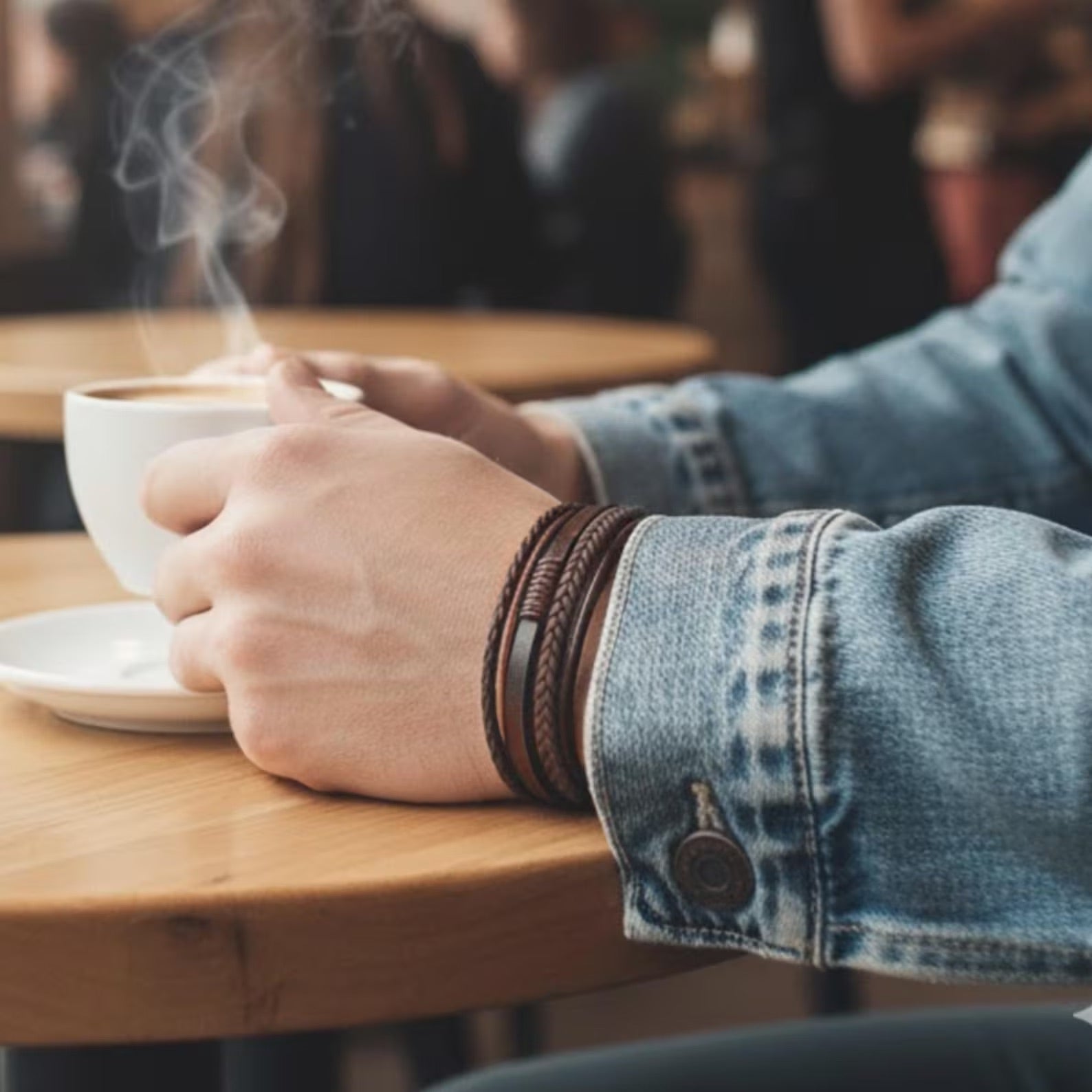 Mehrreihiges Armband mit dezenten Details, Modell Alex