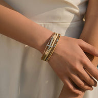 Bracelet multi - rangs, croix chrétienne et strass lumineux, pour femme, modèle Tily - La Boutique du Bracelet