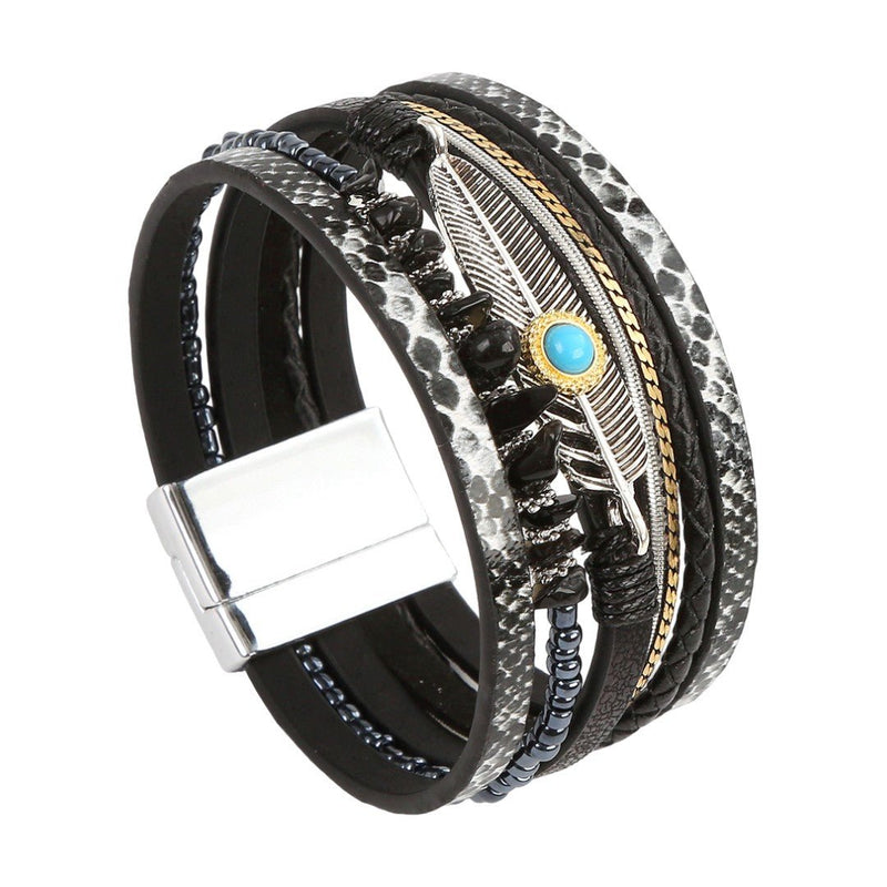 Bracelet multi-rangs en cuir et pierres naturelles, fermoir magnétique, plume argentée et pierre, style bohème élégant, modèle Erénis