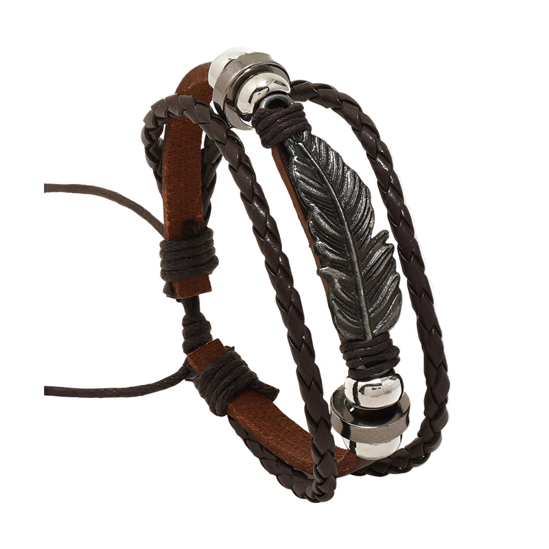 Bracelet multi-rangs en microfibre marron et noir avec grande plume métallique argentée et perles argentées.