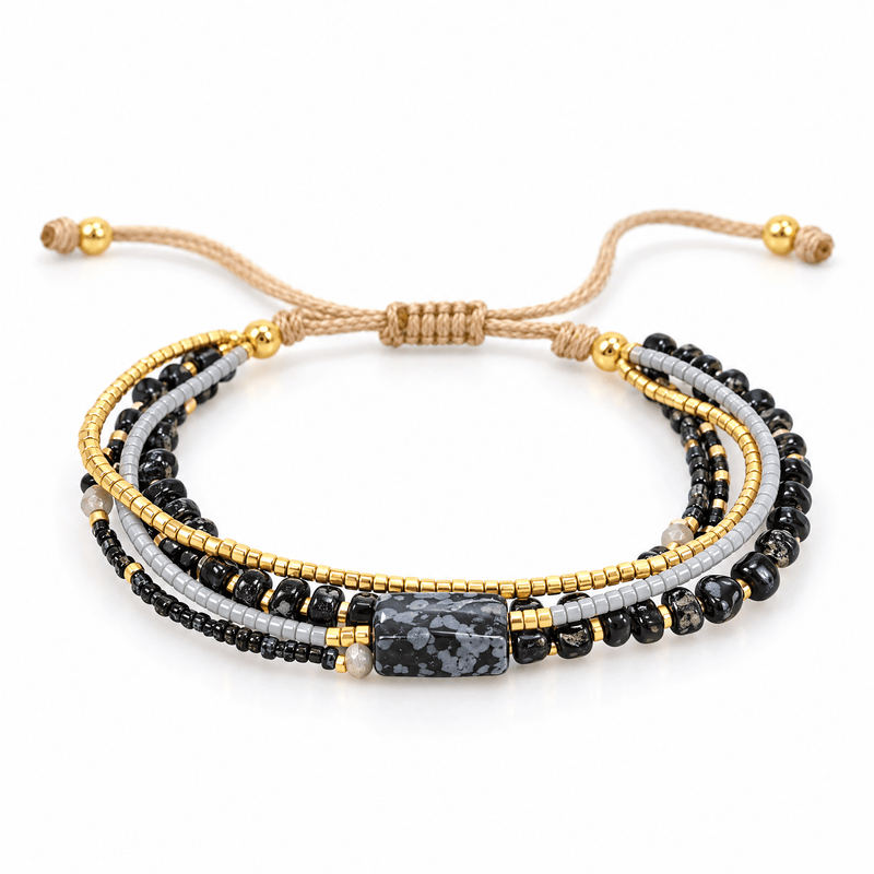 Bracelet Hitaya Albâtre posé de face sur fond blanc