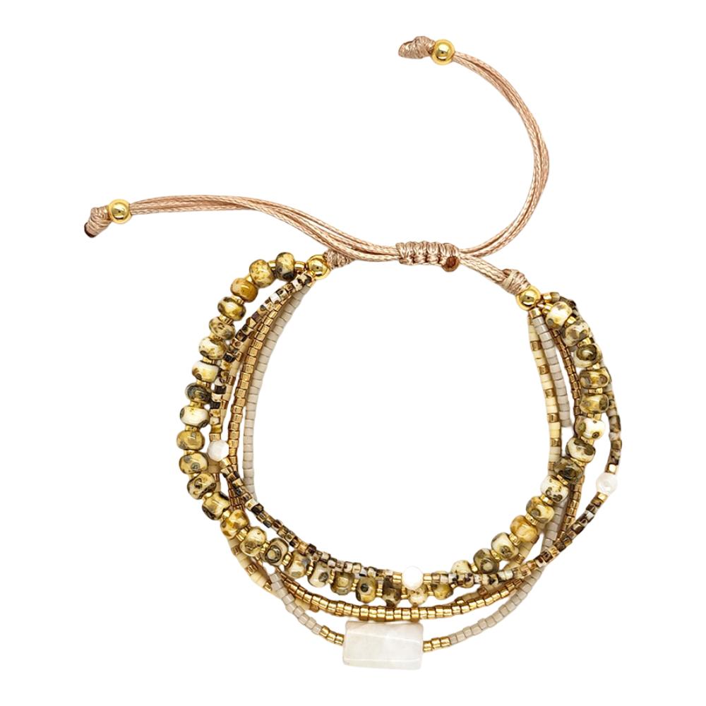 Bracelet multi-rangs en perles de verre du Japon, cordon ajustable avec détails en cuivre, éclat naturel pour le poignet, modèle Hitaya