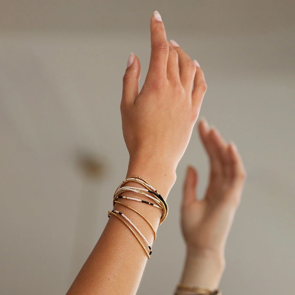 Mehrreihiges Armband aus Miyuki-Perlen, verstellbares Band, 18 Karat vergoldet, elegantes geometrisches Muster, Modell Kidie