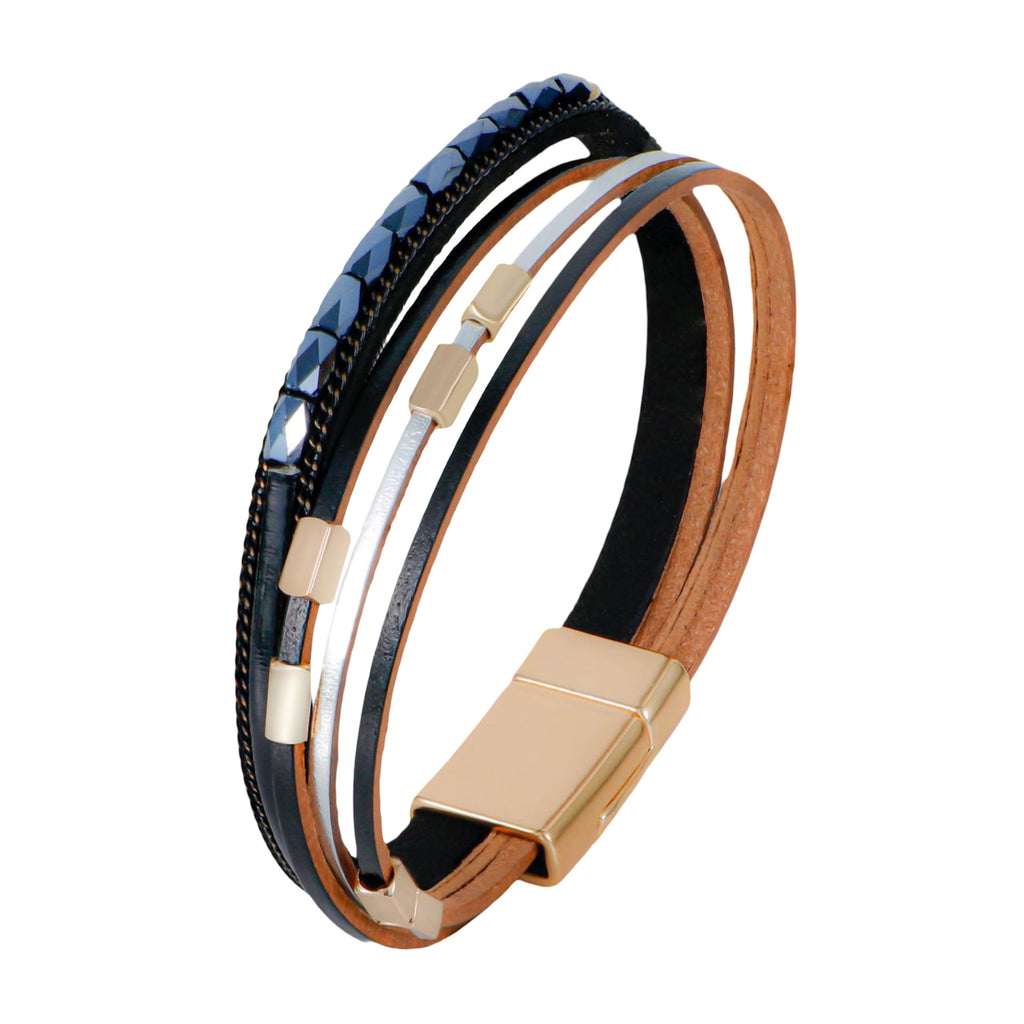 Bracelet multi-rangs beige et noir avec détails métalliques dorés et fermoir aimanté élégant.