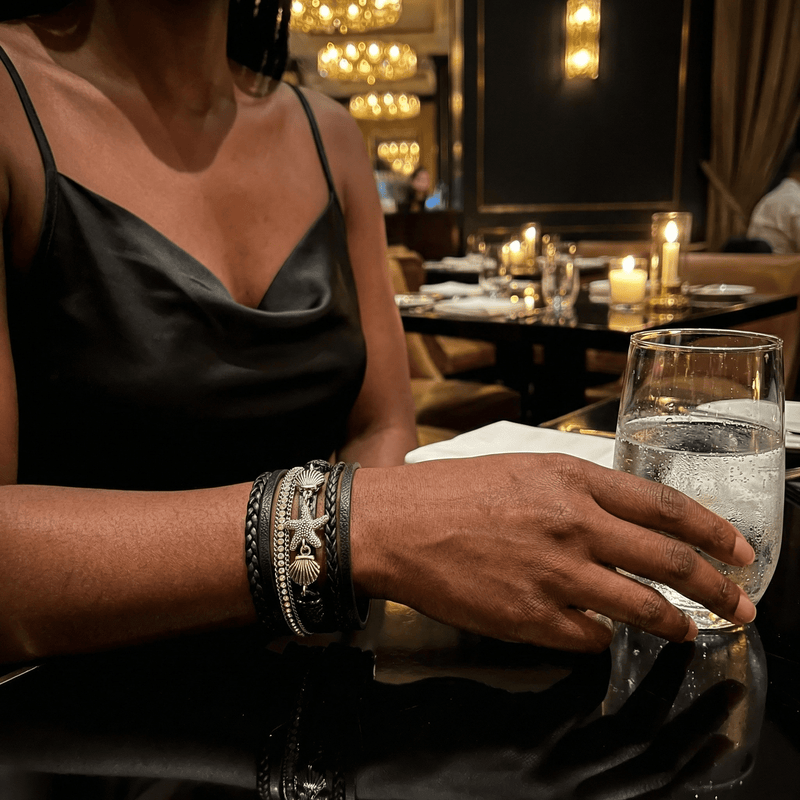 Damen Multi-Layer-Armband, veganes Kunstleder, maritime Charms, Magnetverschluss, sommerliches Accessoire, Modell Toria