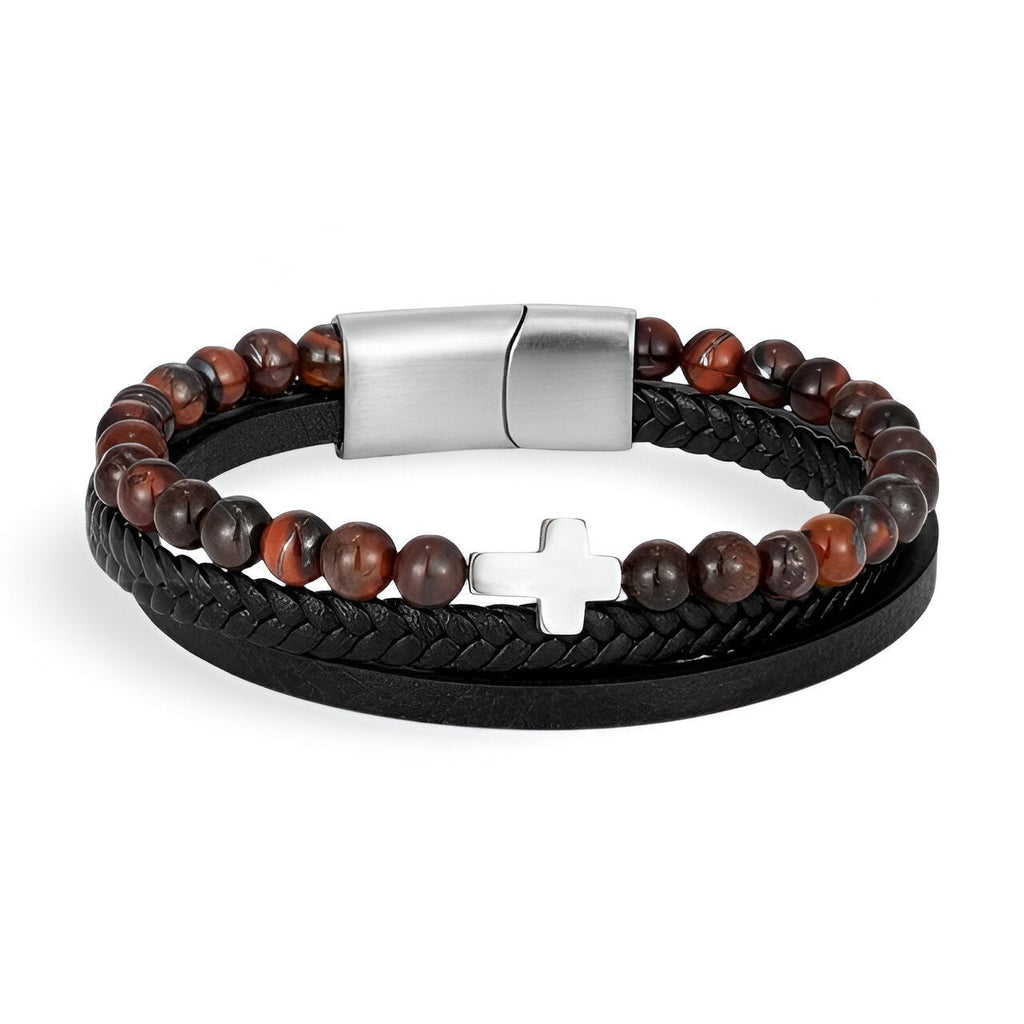 Bracelet multi-rangs homme avec perles œil de tigre rouges, croix argentée et cuir noir tressé.