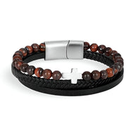 Bracelet multi-rangs homme avec perles œil de tigre rouges, croix argentée et cuir noir tressé.