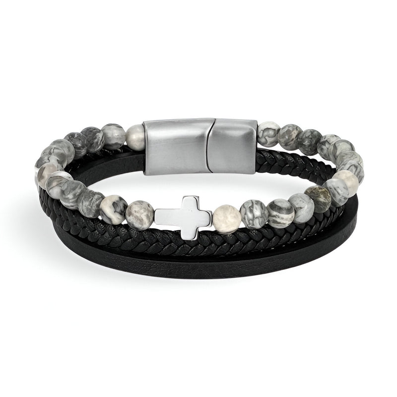 Bracelet multi-rangs homme en cuir noir et pierres naturelles grises avec croix argentée et fermoir magnétique acier.