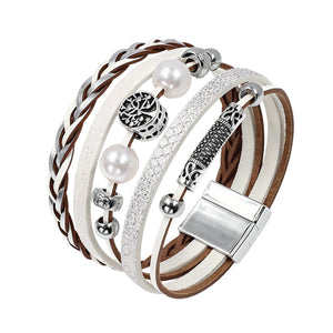 Bracciale multigiro in pelle da donna, impreziosito da un delicato albero della vita, dotato di una pratica chiusura magnetica, ideale per valorizzare il vostro polso ogni giorno, modello Isia