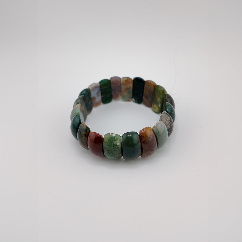 Bracelet élastique en pierres d'agate indienne aux couleurs variées et tons naturels, forme arrondie.