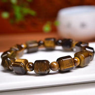 Bracelet naturel en pierres d'oeil de tigre cubiques, apporte force et sérénité, modèle Ziza - La Boutique du Bracelet
