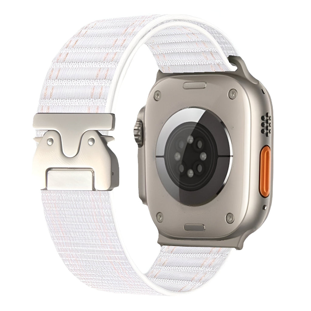 Bracelet nylon blanc avec boucle parachute argentée, fermoir tactique, pour Apple Watch.