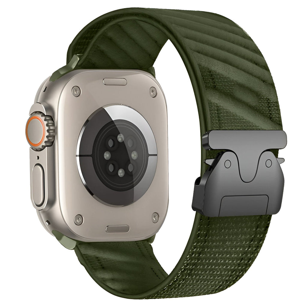 Bracelet nylon vert foncé sport diagonale pour Apple Watch avec boucle parachute et fermoir tactique.