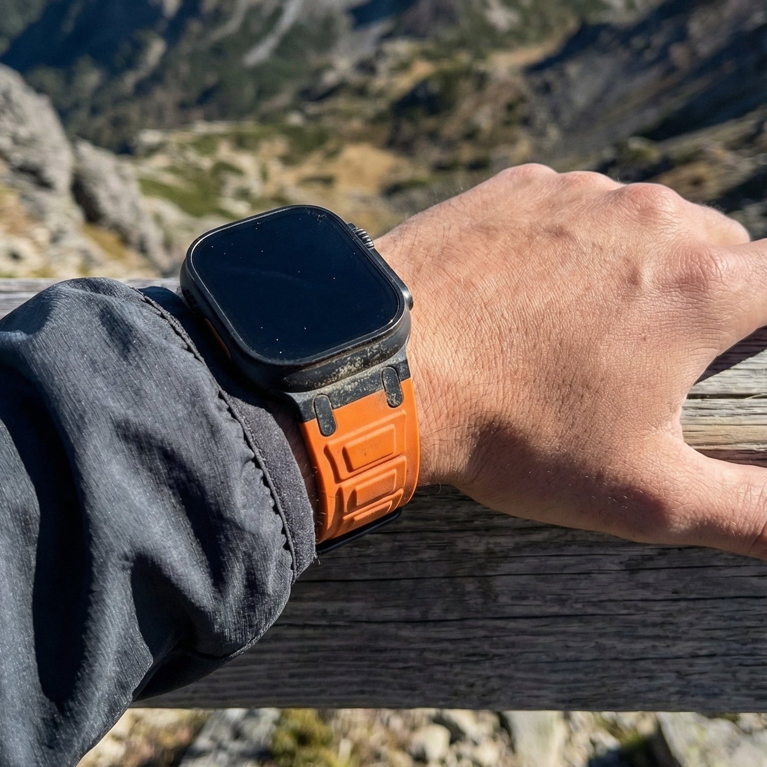 Udendørs armbånd i blød silikone, passer til Apple Watch, robust design og perfekt pasform, model Djeko