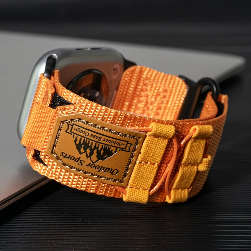 Bracelet en nylon orange à velcro, ajustable, pour Apple Watch, modèle Yumeo, style outdoor sport.