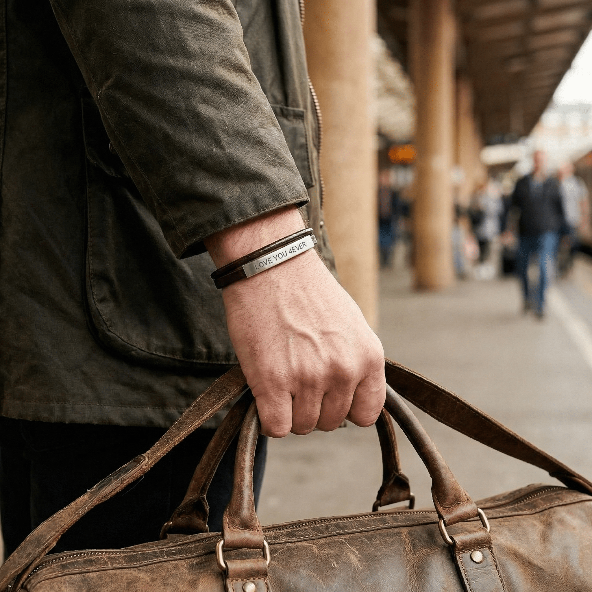 Bracelet personnalisable pour homme, double lanière en cuir tressé, plaque en acier inoxydable à graver, accessoire de caractère, modèle Lançois