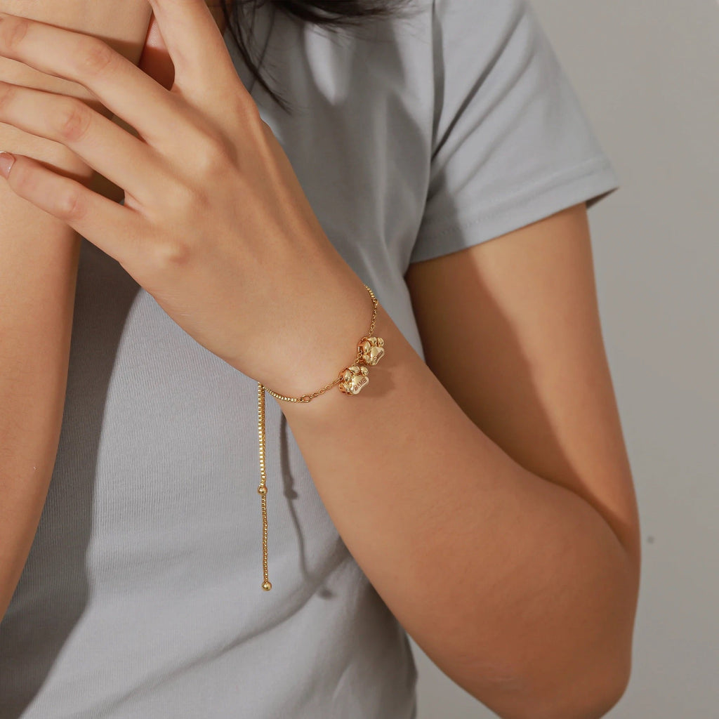 Bracelet personnalisé or avec pendentif modèle Bambi en acier inoxydable à deux pattes, style mixte.