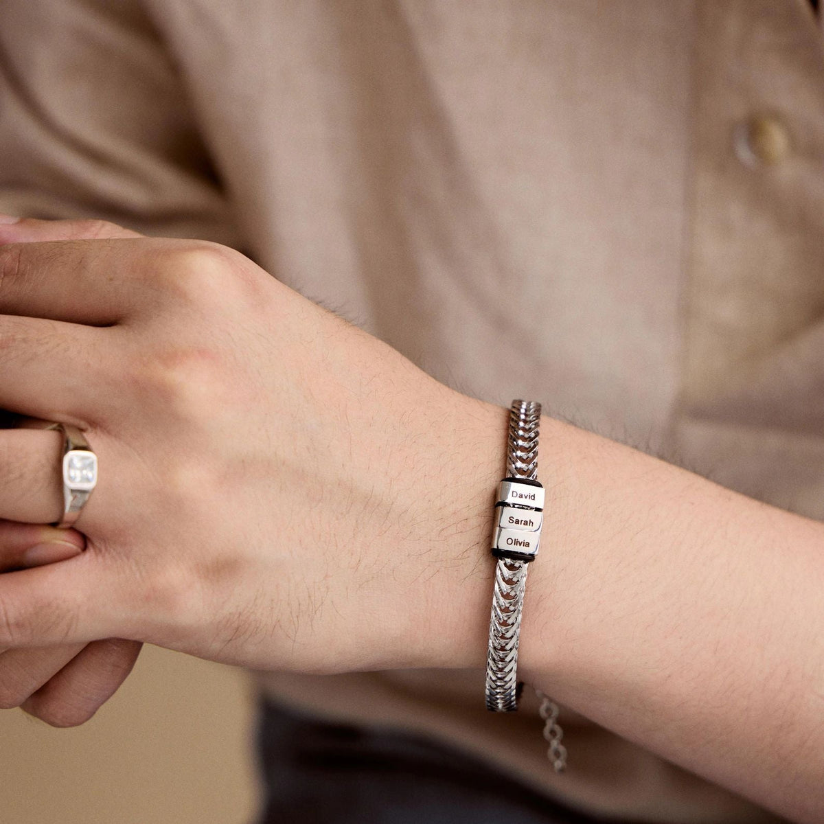 Bracelet personnalisé à maille chevron, plaque à graver, 5x plaques, modèle Spino - La Boutique du Bracelet