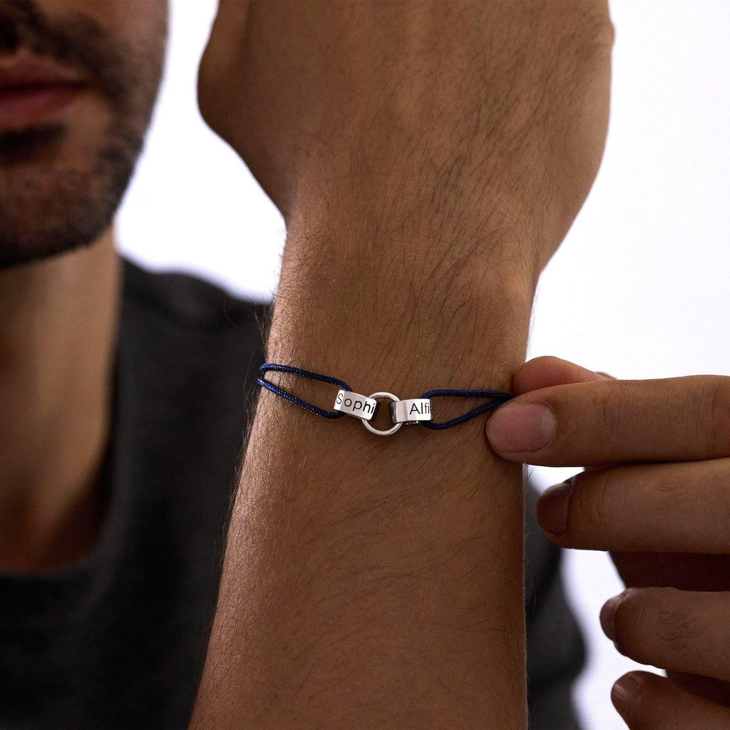 Personalisierbares Armband für Paare, Freunde oder Familie mit ineinander verschlungenen Ringen, verstellbarem Band, Namensgravur, Symbol für ewige Verbundenheit, Modell Pantor