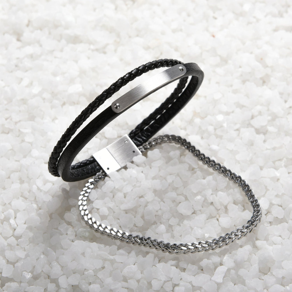 Bracelet double tour en cuir noir tressé et chaîne acier inoxydable, fermeture magnétique rectangulaire, style moderne et.