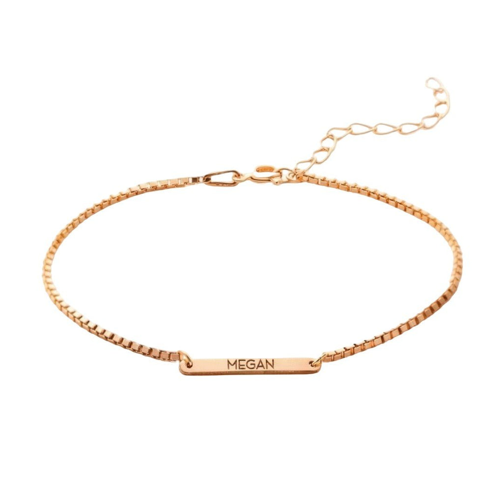 Bracelet fin en acier inoxydable doré rose avec maille vénitienne et plaque personnalisée gravée "MEGAN".