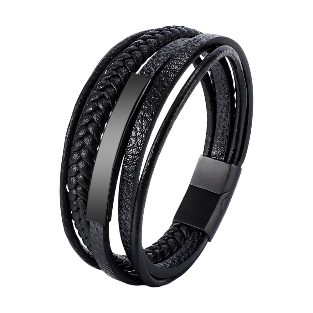Bracelet homme multi-liens en cuir noir avec plaque acier personnalisable et fermoir magnétique noir mat.