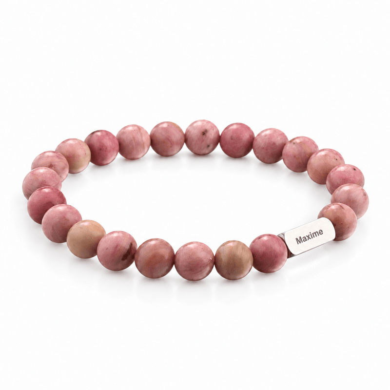 Packshot studio bracelet Zohar Rhodonite, vue de face sur fond blanc. — gravure source restaurée 8 octobre 2026