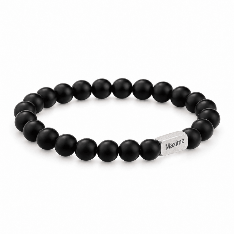 Packshot studio bracelet Zohar Obsidienne, vue de face sur fond blanc. — gravure source restaurée 8 octobre 2026