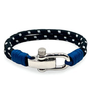 Bracelet homme bleu et noir en corde tressée avec mousqueton en acier inoxydable brillant.