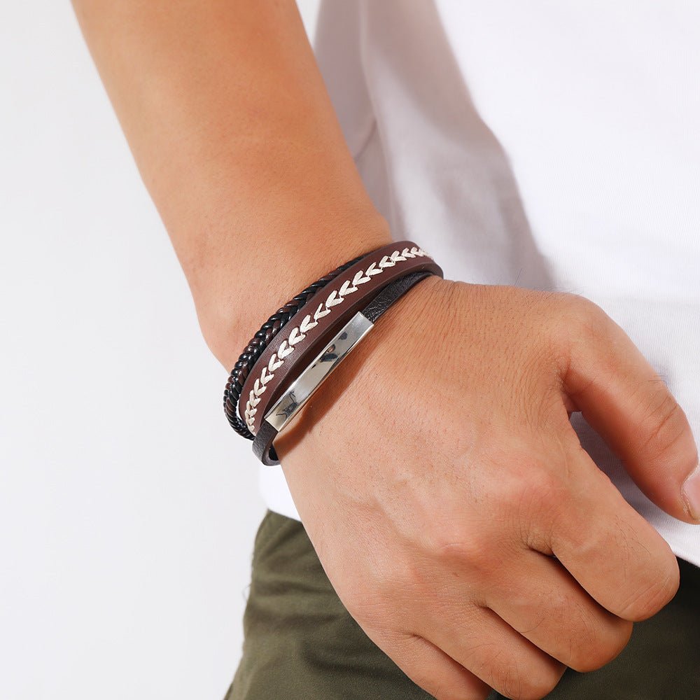 Bracelet personnalisé simili tressé multicouche avec plaque acier personnalisable, design masculin noir et marron, fermoir magnétique, modèle Fabiano